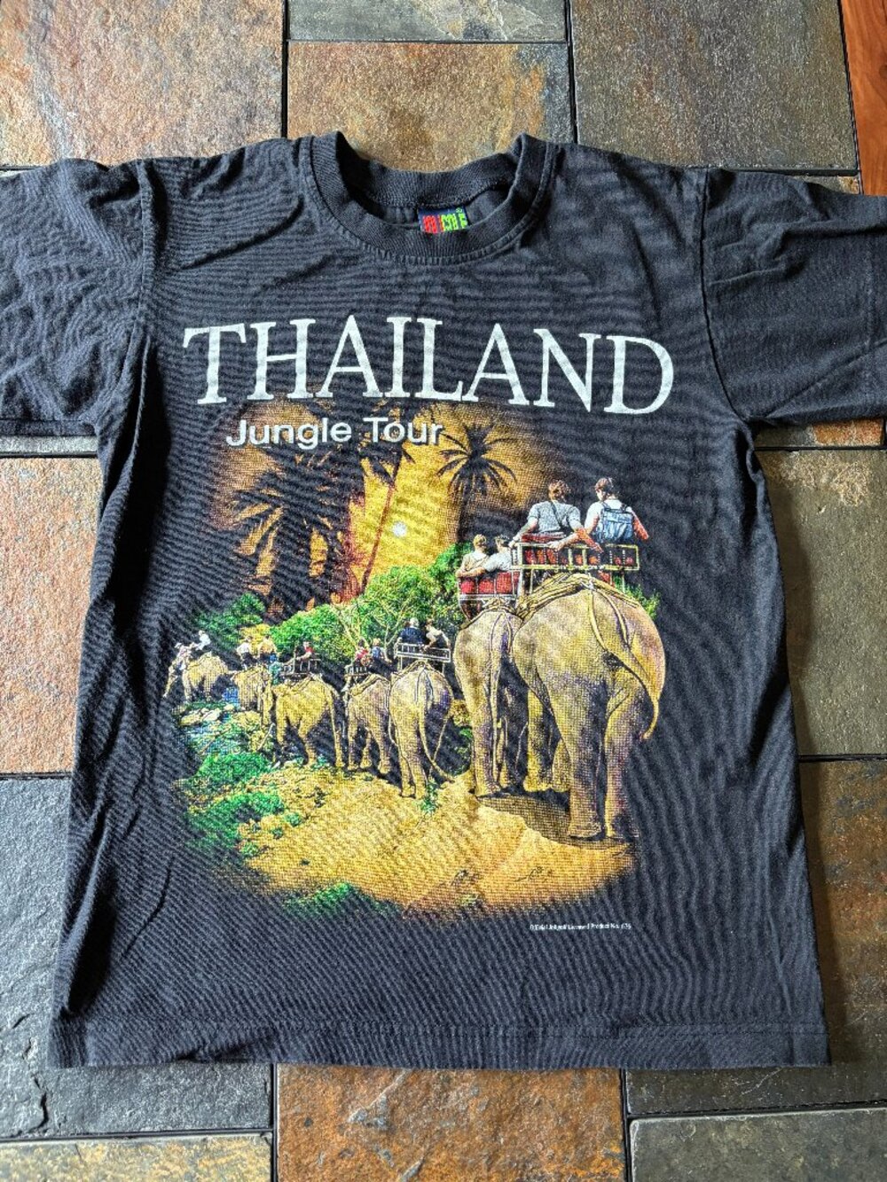 Vintage 90s Thailand Jungle Tour Joligolf souvenir graphic t-shirt black size M